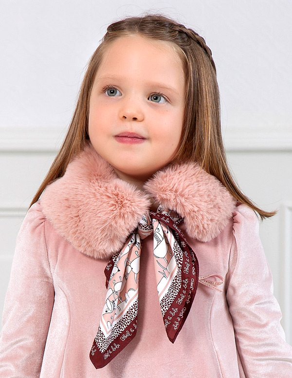 scarf with fur collar